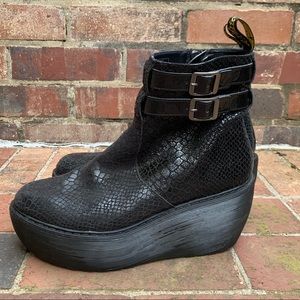 Doc Martin Caitlin Platform Ankle Boots size 8